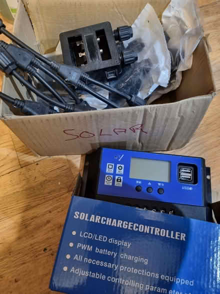 Photo of free Solar bits+bobs! Solar Charge Controller/splitters/connectrs (Wooburn Green HP10) #3