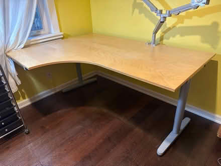 Photo of free Office desk (NE Renton) #1
