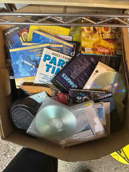 Photo of free LOTS of CDs (CR2 9BX) #1
