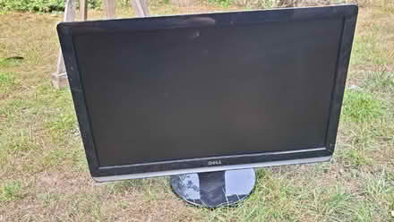 Photo of free Dell 22" monitor (Oakridge RG21) #1