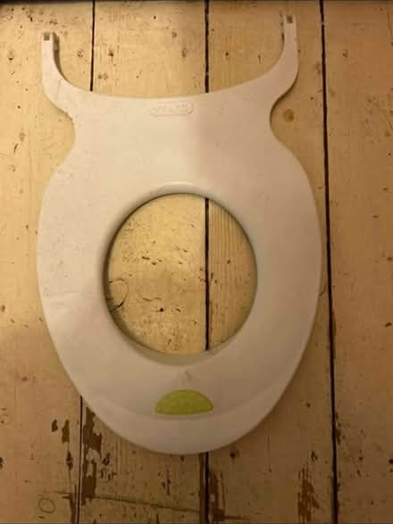 Photo of free Toilet seat adjuster for kids (HP1 Hemel Hempstead) #1