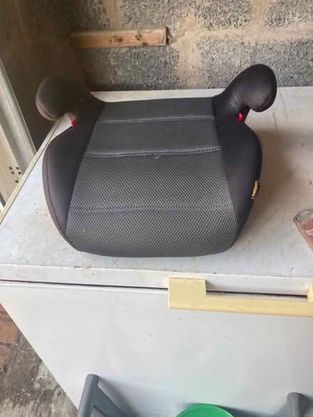 Photo of free Car booster seat (Glenrothes KY6) #1