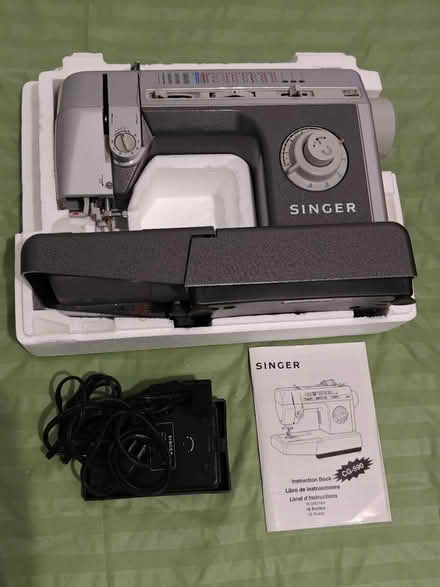 Photo of free SINGER CG-590 - Needs to be fixed (Washington Heights) #1