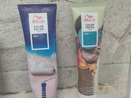 Photo of free Blue and green hair mark (Weston Rhyn SY10) #1