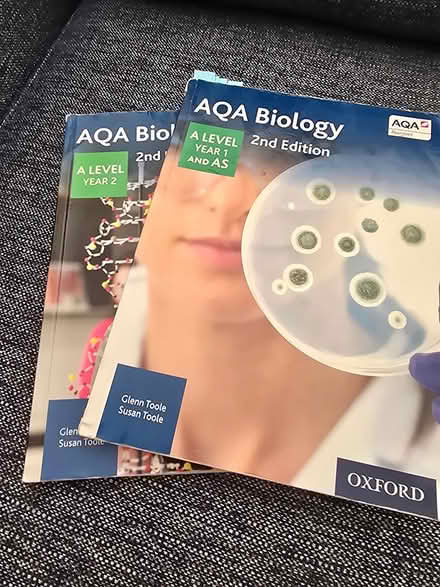 Photo of free A level Biology text books (Botley SO30) #1