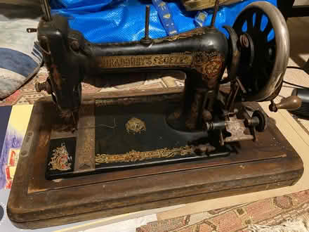 Photo of free Antique sewing machine (Blackford EH9) #2