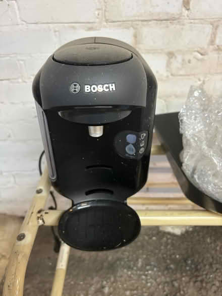 Photo of free Coffee Machine (CR2 9BX) #2