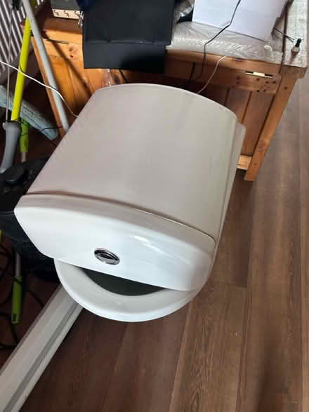 Photo of free Toilet (MK7, Wavendon Gate) #4