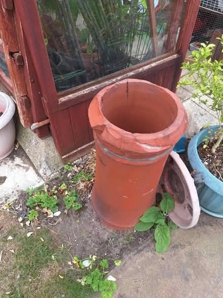 Photo of free Old chimney pot (GL51) #1