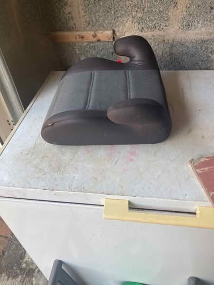 Photo of free Car booster seat (Glenrothes KY6) #2