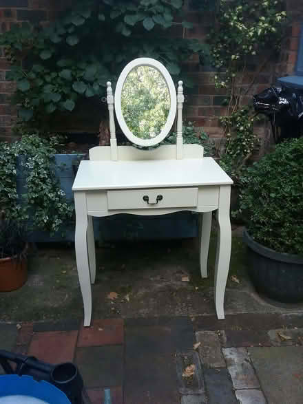 Photo of free Dressing table with mirror. (Wrenbury CW5) #1