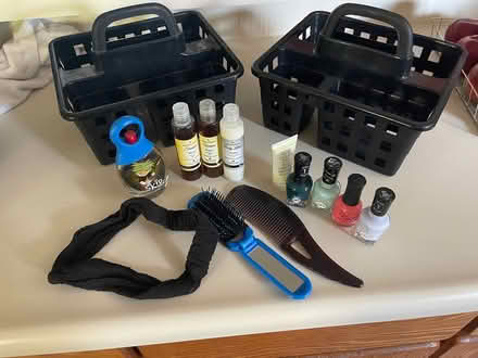 Photo of free Small Bathroom declutter (El Sobrante) #1