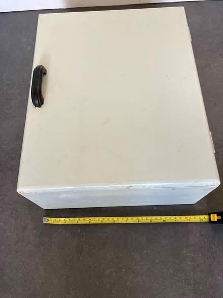 Photo of free Small cupboard for upcycling (Bournville B30) #3