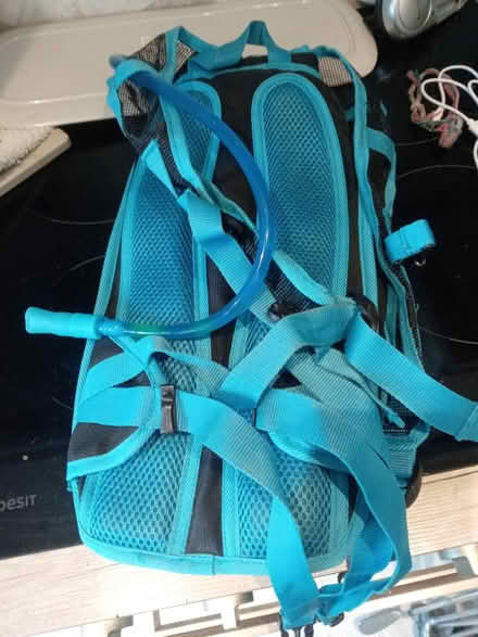 Photo of free Cycling bag with drinks bag (Carshalton SM5) #2