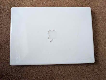 Photo of free Old MacBook A1181 for spares only (Mold CH7) #2
