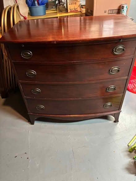 Photo of free dresser (Mt Lebanon) #1