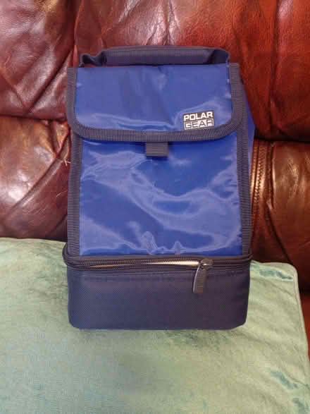 Photo of free Blue lunchbag (Castlefield HP11) #2