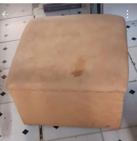 Photo of free Ottoman / poffee (Fox hollies B27) #1