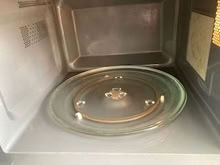 Photo of free De’longhi microwave (Collect from CO10) #3