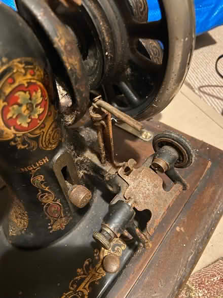 Photo of free Antique sewing machine (Blackford EH9) #3