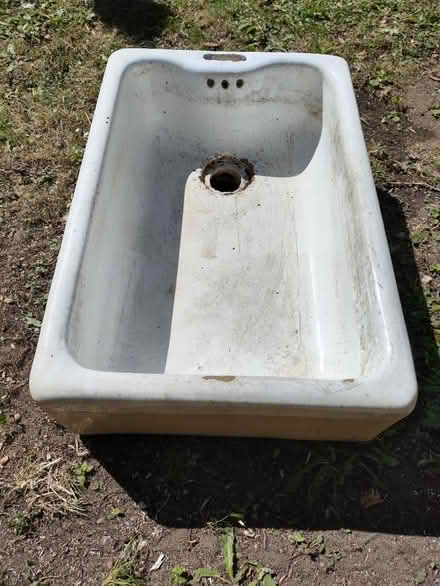 Photo of free Small Sink for Plants or Garden (Tiptree CO5) #2