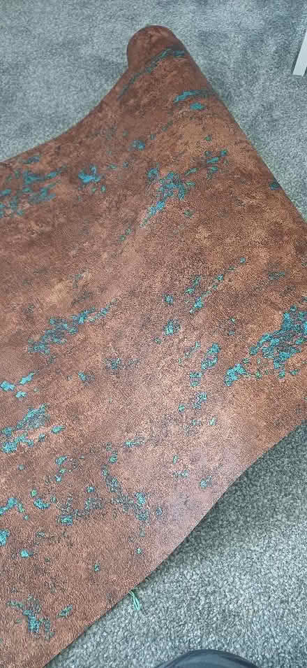 Photo of free One roll of heavy duty wallpaper. (Trefor LL65) #2