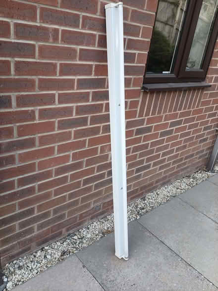 Photo of free 5' fluorescent batten and tube (Llandrindod LD1) #1