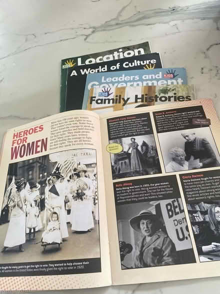 Photo of free Kids Discover educational booklets (Skokie) #2