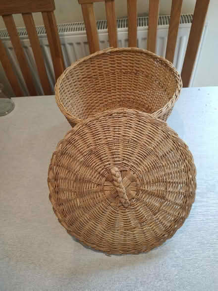 Photo of free Round wicker basket (Tilekiln TN38) #4