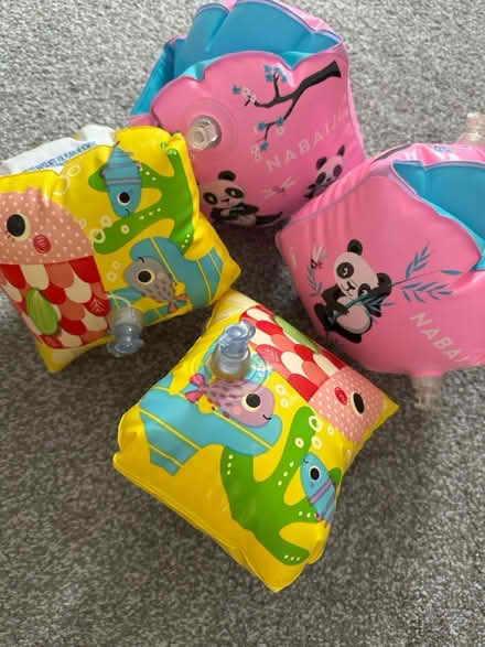 Photo of free Kids inflatable swimming armbands (Pinner HA5) #1