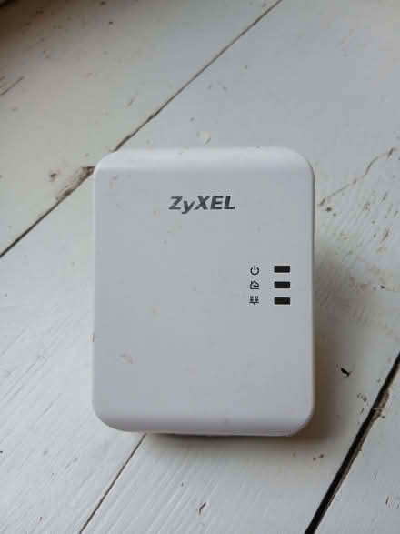 Photo of free Zyxel WiFi extender (Northend) #2
