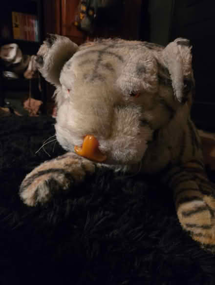 Photo of free Vintage esso stuffed tiger (BS5) #1