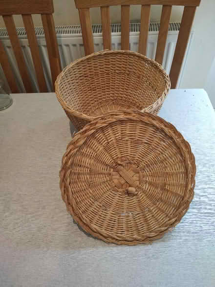 Photo of free Round wicker basket (Tilekiln TN38) #3