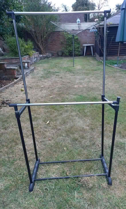 Photo of free clothes rail (Twyford RG10) #1