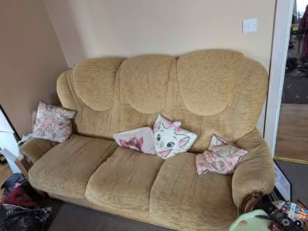 Photo of free 3 piece suite (morecambe LA4) #1