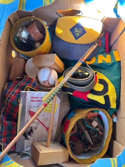 Photo of free Scouting paraphernalia (Brigadoon neighborhood) #1