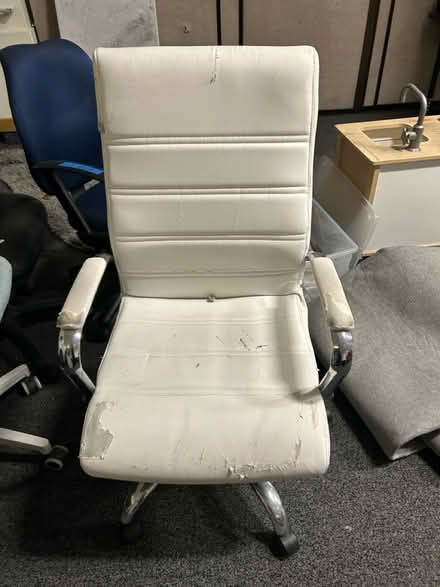 Photo of free Desk chairs (Beverly Grove in Los Angeles) #4
