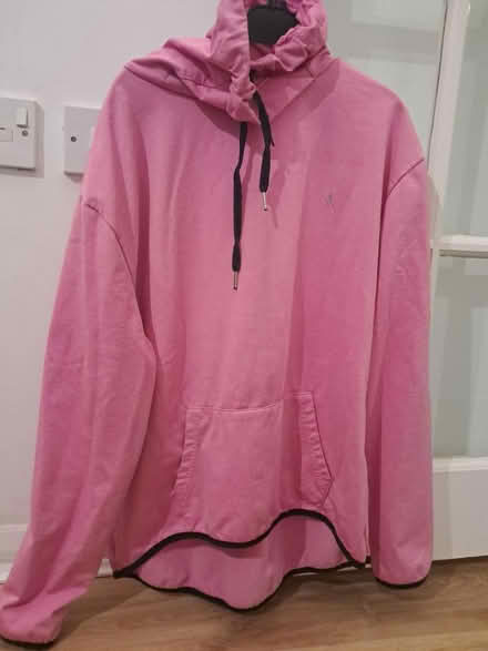 Photo of free Pink workout top (Weybridge KT13) #2
