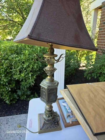 Photo of free Vintage lamp (Belle mead nj off route 206) #1
