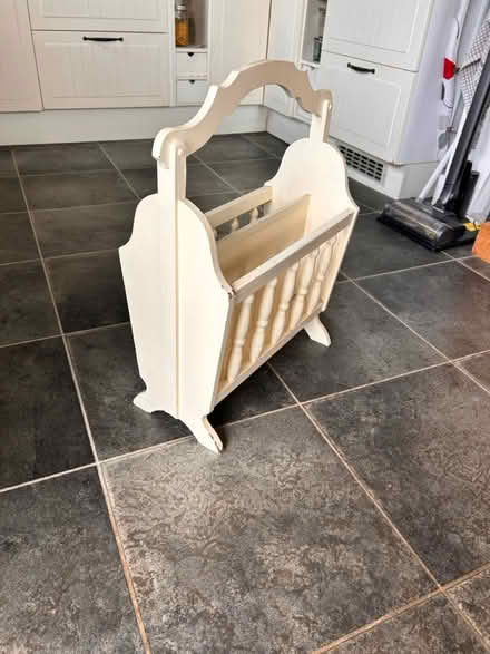 Photo of free Vintage magazine rack (Brentwood CM14) #2