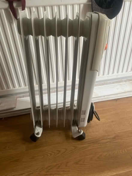 Photo of free Oil filled radiator (Harpenden AL5) #1
