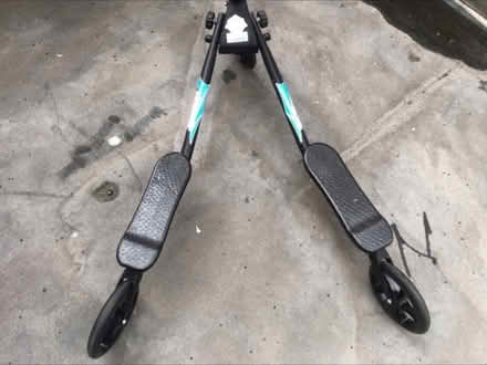 Photo of free Aoodil Swing Scooter (Cheshunt En8) #3