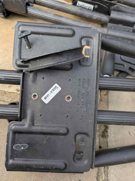 Photo of free Halfords Bike rack for roof of car (Eastwood SS9) #4