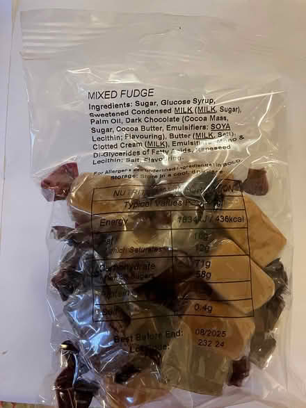 Photo of free Christmas toffee tin SW9 Oval (SW9 Oval) #2