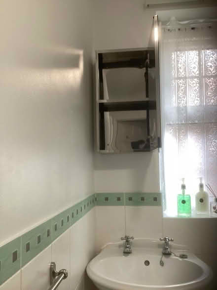 Photo of free Bathroom cabinet (Hayling Island PO11) #2