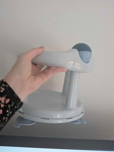 Photo of free Baby bath seat (Goffs Oak EN7) #2