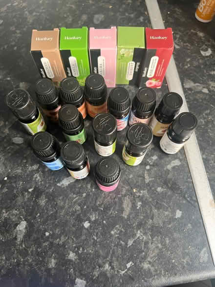 Photo of free Essence oil bundle 19 of them in total (Stockwood BS14) #3