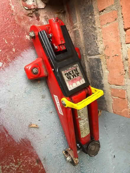 Photo of free Trolley Jack (Radcliffe on Trent, NG12) #3