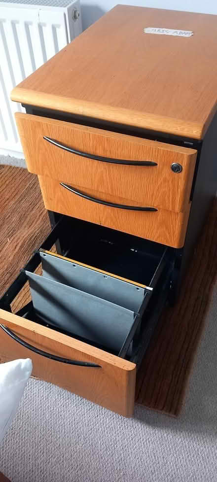 Photo of free Pedestal on wheels (Histon) #1