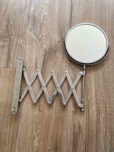 Photo of free Bathroom mirror (Chalfont St Peter SL9) #1